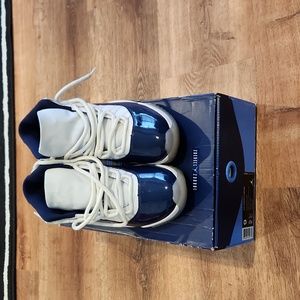 Pre owned 2017 Air Jordan 11 University blue size 9